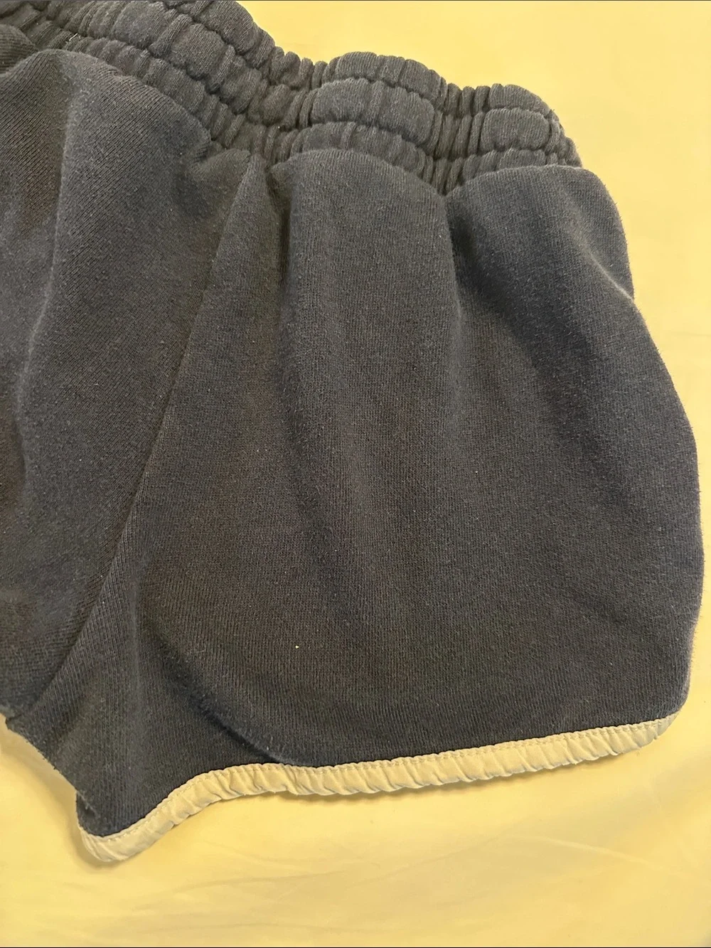 Kids Gap Size M (8) Navy Athletic Shorts with White Trim